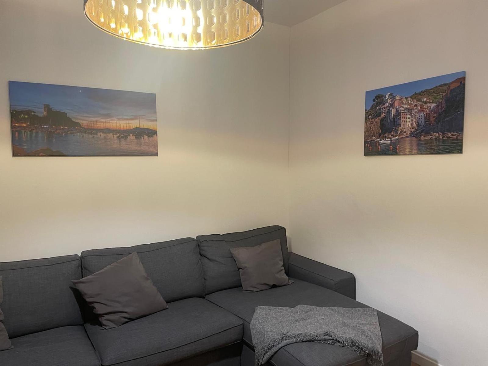Orizzonte - 5 Terre, Via Fratelli Rosselli 11, Centro Storico-Stazione Centrale Con 2 Camere Da Letto La Spezia Kültér fotó